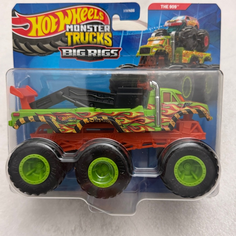 New Hot Wheels Bone Shaker Big Rig Monster Truck 1:64 scale diecast vehicle.